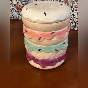 Ceramic Stacked Layers Cake Glazed Donuts  Cookie Jar/Canister New VHTF kitchen